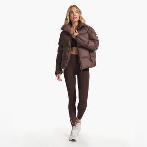 NWT Vuori Hillside Down Jacket
SOLD OUT IN STORES AND ONLINE
SIZE: S IN BROWN